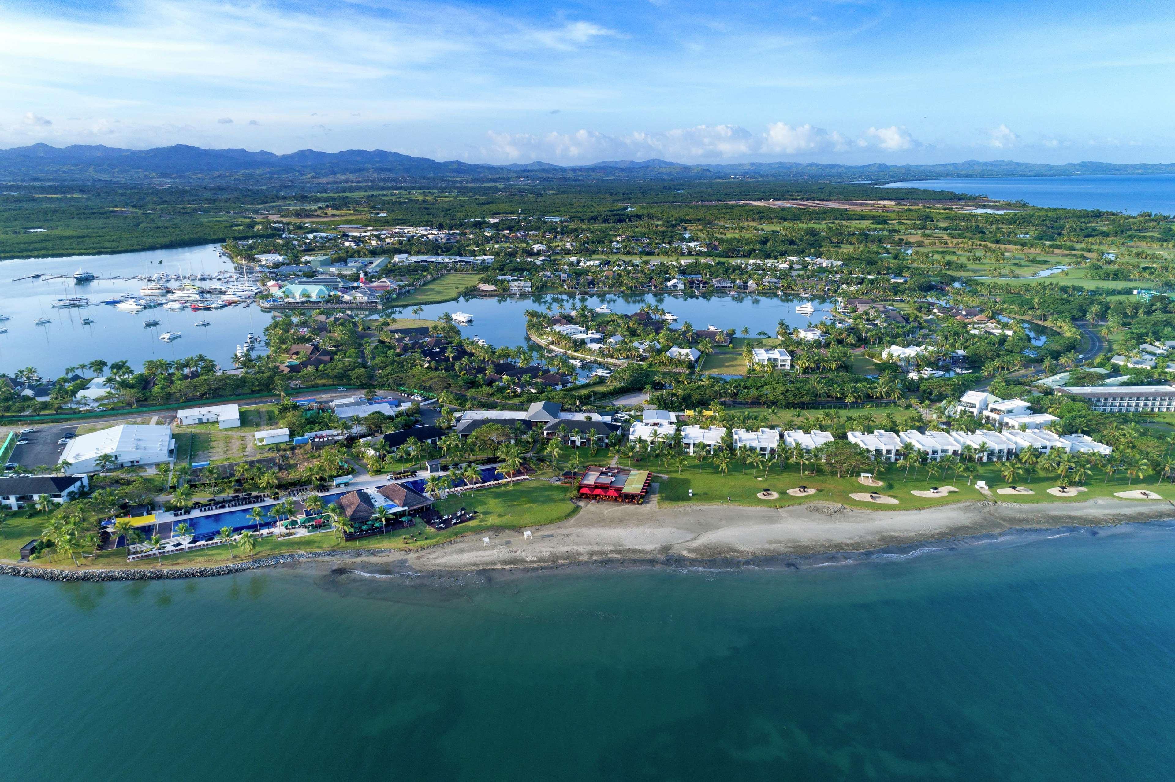 ฮิลตัน ฟิจิ บีช รีสอร์ต แอนด์ สปา Hotel Denarau Island ภายนอก รูปภาพ Aerial view of the town of La Romana